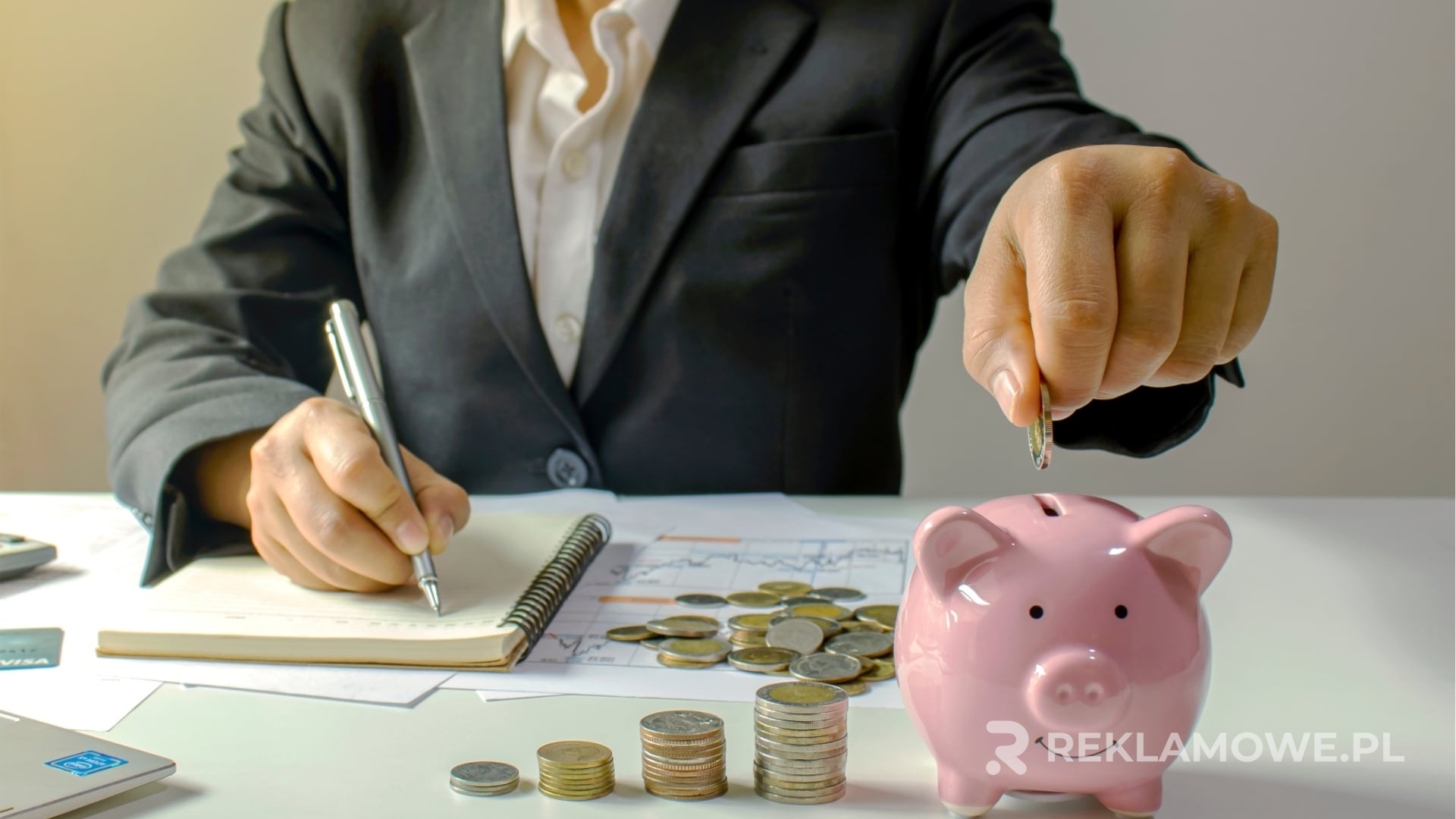 Ekologiczne skarbonki pomagające promować zrównoważony rozwój