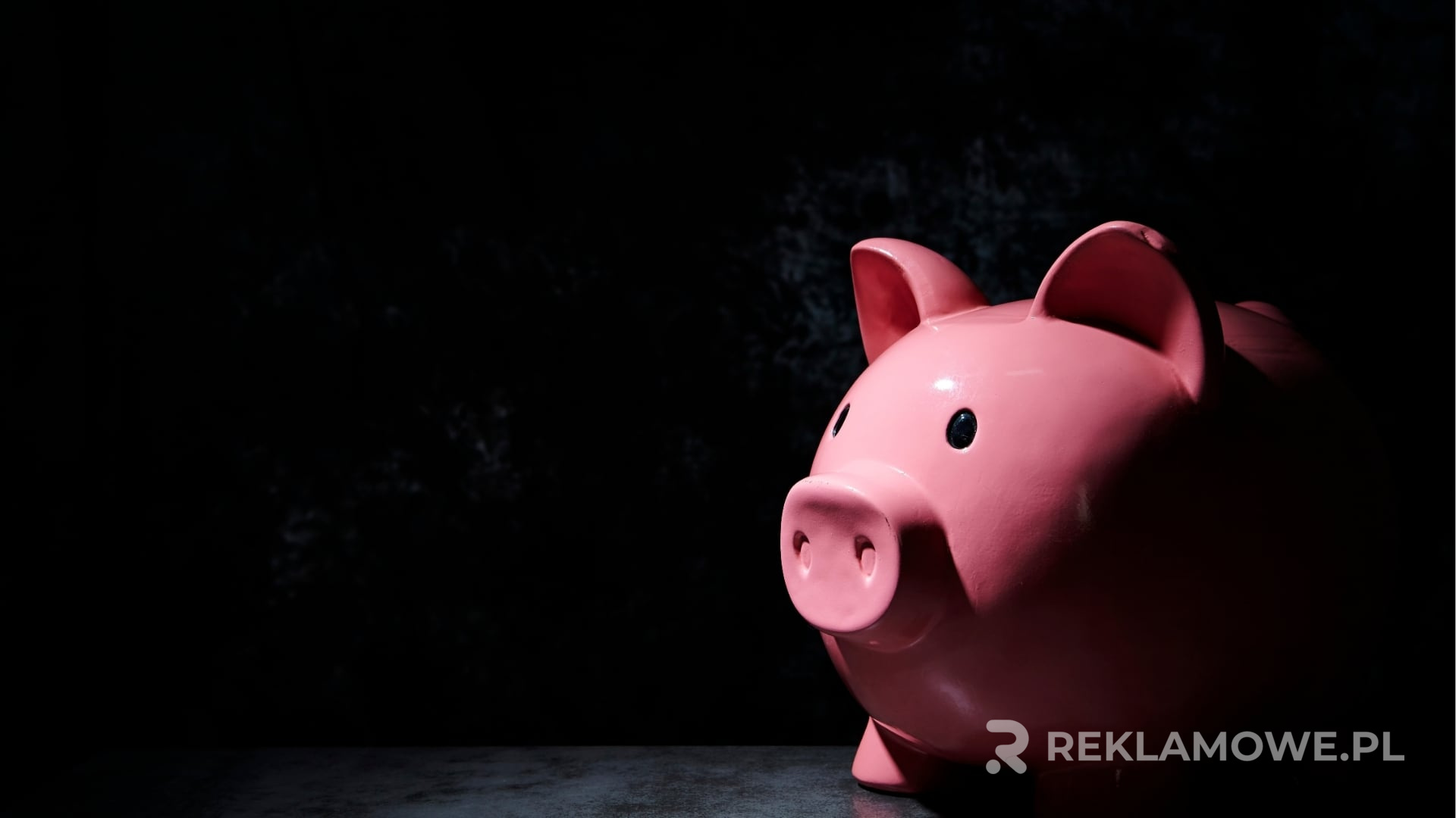 Skarbonka reklamowa używana w kampanii promocyjnej