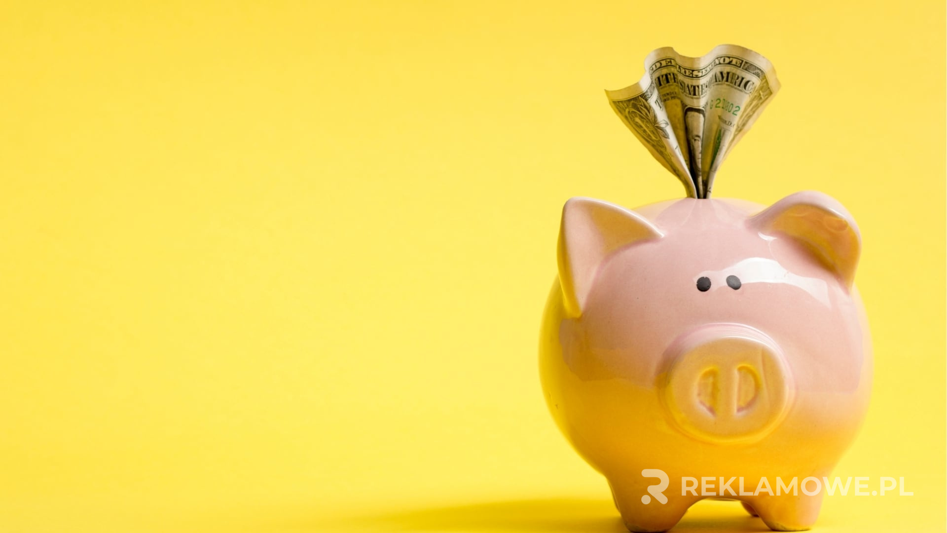 Skuteczność skarbonek reklamowych w promocji marki Skarbonka reklamowa używana w kampanii marketingowej